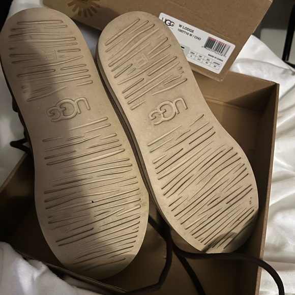 Ugg boots size 5 - Picture 2 of 5